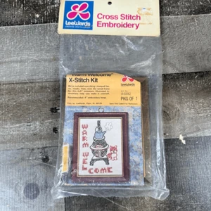 LeeWards ricamo punto croce benvenuto caldo 4"x5" gatto vecchia stufa nuovo - Foto 1 di 3