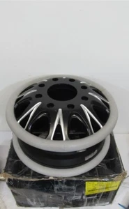 Fuel Off Road D513, 17 x 6.5 Fuel Throttle Dualie - Picture 1 of 4