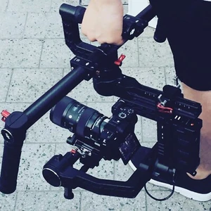 DJI Ronin-M Professioneller Bildstabilisator - Gimbal + Akku u. Thumb Controller - Bild 1 von 17
