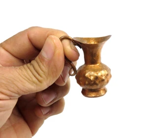 Mini jarra de latón pequeña de colección decoración de cocina casa de muñecas caja de sombra BF7A2210 - Imagen 1 de 7