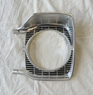 Bisel de faros izquierdo Plymouth Satellite Belvedere I II DS 1965 65 Foto 1 de 4