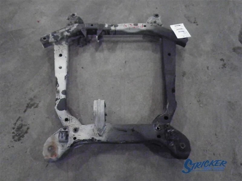 Chevrolet HHR 2006-2011 travesaño delantero sub bastidor motor base suspensión Foto 1 de 1