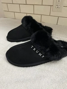 Trump Store Herren Hausschuhe Schwarz Kunstfell Gummisohle Brandneu Größe 10 - Bild 1 von 9