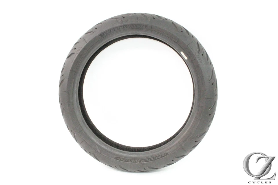 Neumático delantero Michelin Road 6 2CT 120-70-17 11-25 SUZUKI GSXR 600 GSXR600 750 1000 Foto 1 de 4