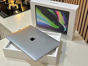 2020 Apple MacBook Pro Intel®Core™i5*256GB SSD*8GB*macOS Sequoia*Box*USBC*FaceTi - Picture 1 of 10