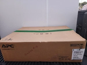 APC Smart-UPS SRT 2200VA-RM 120V schwarz mit AP9631 Netzwerkkarte (SRT2200RMXLA-NC) - Bild 1 von 3