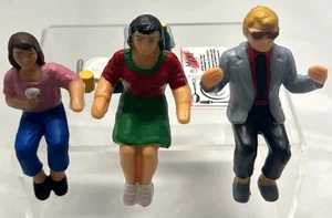 Juego de 3 figuras de coche comedor sentado LGB G 53008 platos bebidas menús - Imagen 1 de 4