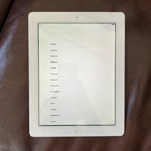 Apple iPad (4th Generation) A1458 16 GB, Wi-Fi, 9.7 in - Silver Factory Reset - Picture 1 of 3