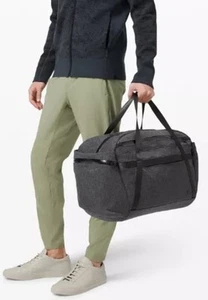 $158 Lululemon Core Duffle Duffel Bag 2.0 Gym Heathered Black LKNU no long Strap - Picture 1 of 10