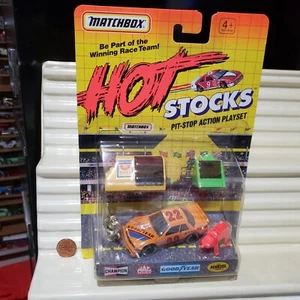 Matchbox Orange #22 CHEVY LUMINA Hot Stocks Pit Stop PlaySet Nu in Sealed BublPk - Picture 1 of 3
