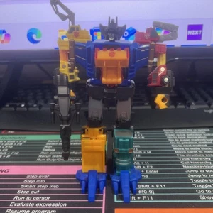 Transformers G1 Micromaster Sixbuilder complete Takara Reissue. Complete. - Picture 1 of 2
