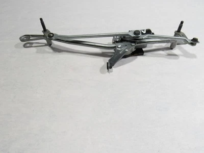 20-24 BMW M8 F93 2022 Front Windshield Wiper Linkage W/ Motor ;:O - Image 1 of 4