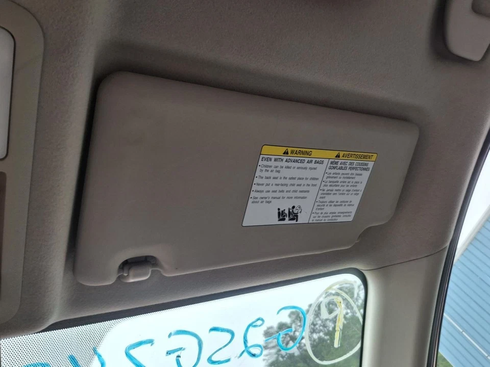 2011 Nissan Rogue Passenger Sun Visor Tan OEM Used 268-11731R 126K Miles Foto 1 de 1