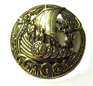 Broche Viking drakkar métal doré pins plaque badge métallique Cast Metal - Picture 1 of 5