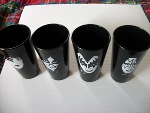 Occhiali KISS neri 12 OZ con facce KISS set di (4) Ace, Gene, Paul, Peter HEAVY - Foto 1 di 6