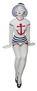 FIGURA DE BELLEZA DE BAÑO EN TRAJE DE BAÑO ANCLA Y SOMBRERO DE SOL - MODELO DE ESTANTE - Imagen 1 de 1
