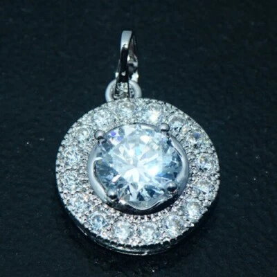 Bonito Nuevo Collar Colgante Oro Blanco 18K Relleno Blanco Transparente Circonita cúbica con Halo Foto 1 de 4