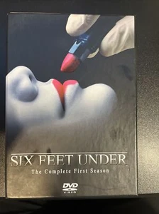 Six Feet Under The Complete First Season DVD 2003 4 Disc Set - Foto 1 di 3