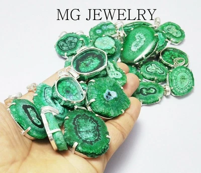 Lote de 250 piezas colgantes superpuestos de plata .925 con piedras preciosas druzy de cuarzo solar color verde Foto 1 de 4