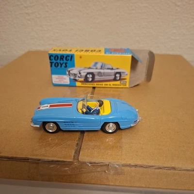 Corgi Toys 3035 Mercedes-Benz 300 SL Roadster Corgi Club Re-Issue Model (13) - Image 1 of 4