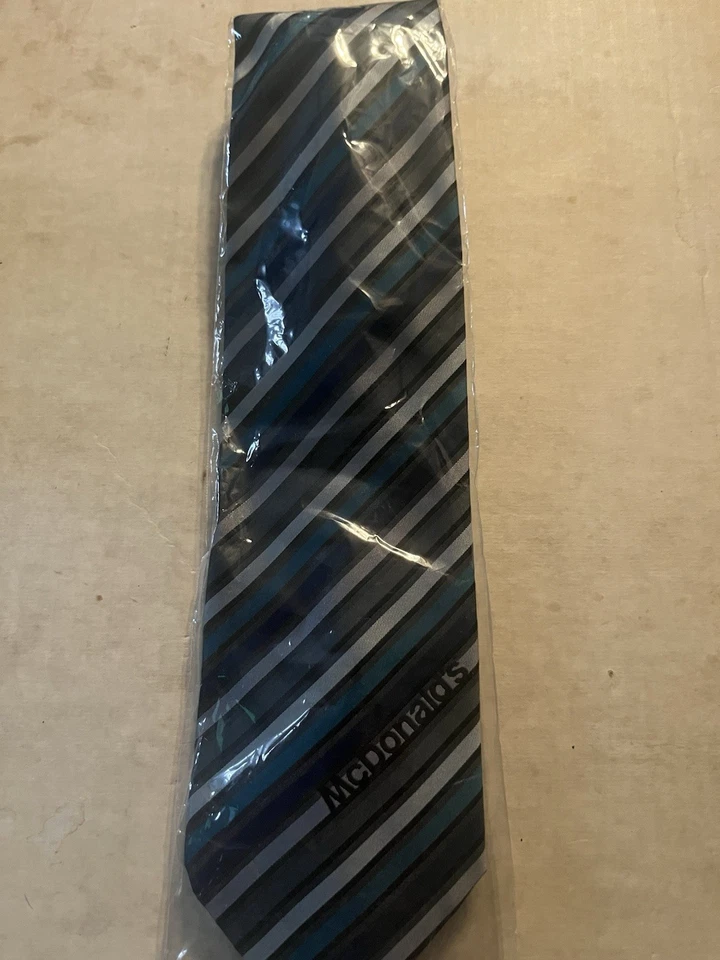 CORBATA RARA NUEVA/SELLADA EMITIDA POR EMPLEADO/GERENTE DE MCDONALD’S - COLECCIÓN 2013 Foto 1 de 2