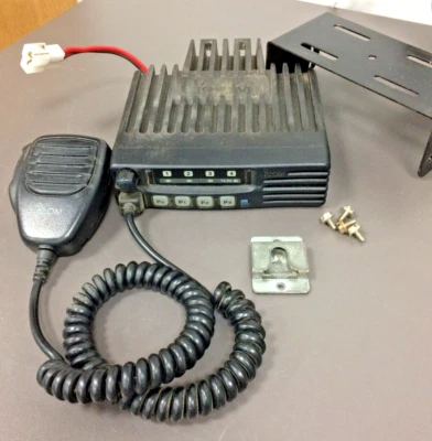 ICOM IC-F221S, UHF 440-490 MHz, 8 CH, Mic, Mount, Programming - Image 1 of 4