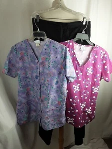 Lot of 2 Scrubs Medium Top Tops Maroon Floral   Simply Basic SB - Picture 1 of 9