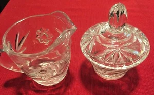 Vintage ANKER HOCKING FRÜHES AMERIKANISCHES VORGESCHNITTENES Sahne und Zucker Set - Bild 1 von 4