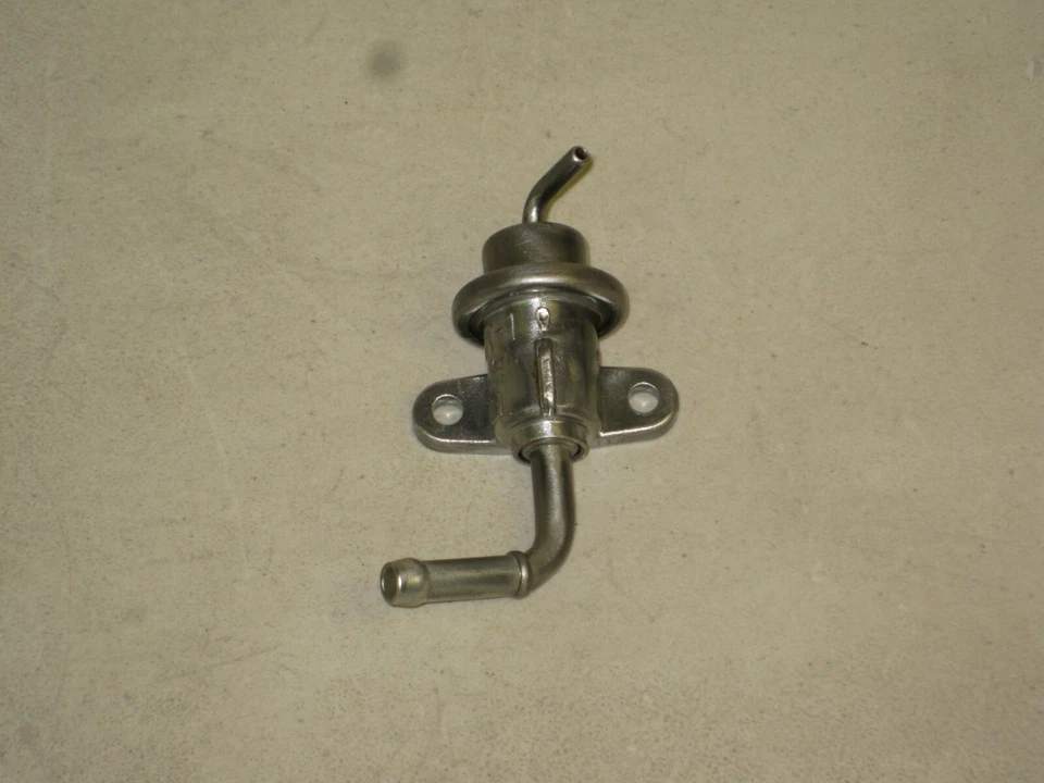 Regulador de presión de inyección de combustible 91-95 Acura Legend 3,2 L V6 C32A1 1991-1995 OEM Foto 1 de 1