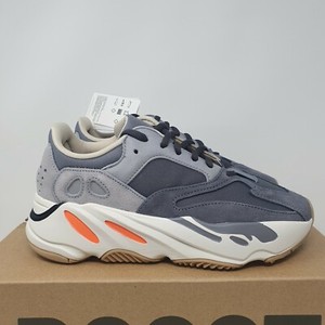 yeezy magnet 700