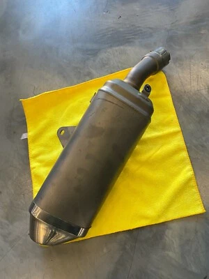 2012 - 2020 SUZUKI GSXR 600 OEM EXHAUST PIPE MUFFLER SLIP ON  - Image 1 of 4