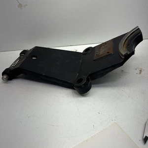 Delta 36-472 422190950004 Rear Trunnion Bracket Assembly - Picture 1 of 9