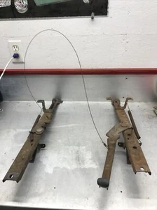 81-87 Chevy Gmc Truck Bench Seat Track's C10,20,30 K10,20,30 Pickup Truck 81-87 - Foto 1 di 9