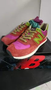 Talla 9 - New Balance Stray Rats x 574 Rojo - Imagen 1 de 8