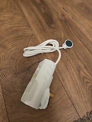 Enchufe de ahorro de energía Lime ES1016 blanco 240V 13A 3000 vatios con receptor de infrarrojos Foto 1 de 4