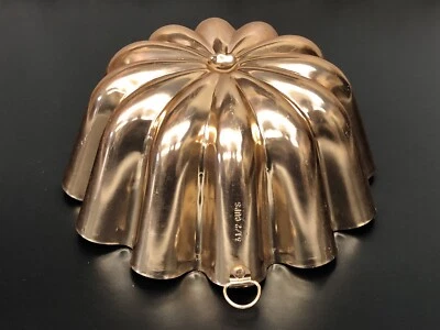 Molde acanalado de gelatina/pastel de gelatina de aluminio tono cobre de 3,5 tazas vintage pequeño Foto 1 de 4
