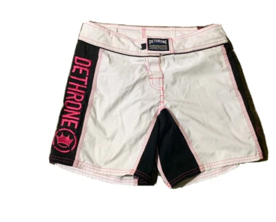 Pantalones cortos de MMA Dethrone Royalty para mujer talla 4 Foto 1 de 4