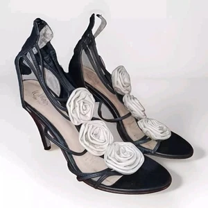 Heels Sandals Size 9 WITTNER 'Morenzi' 100 Years Edition Black with White Flower - Picture 1 of 7