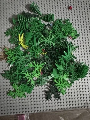 LEGO 100+  Pieces Trees Plants Shrubs Leaves Bushes Flowers Foliage - Image 1 of 4