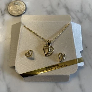 "Juego de joyas de placa de oro de 18"" con cuello colgante de cristal austriaco A105 de colección como nuevo" - Imagen 1 de 2