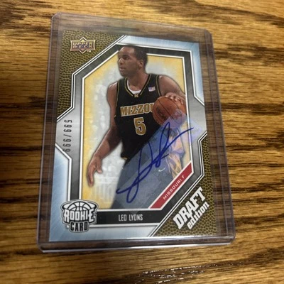 LEO LYONS 2009-10 ROOKIE AUTO 599/999 Upper Deck #60 Missouri TIGERS - Image 1 of 2