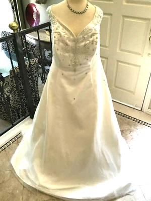 Mon Cheri NEW Bridal gown Wedding Dress A-line lace up Chiffon Ivory 20W - Image 1 of 4