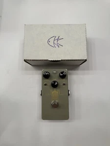 CKK Electronic Royal Fuzz Distortion Rare Guitar Effect Pedal + Original Box - Picture 1 of 9