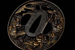 Japanische Tsuba Garde auf Schwert Genpei Krieg Tsuba - Bild 1 von 4