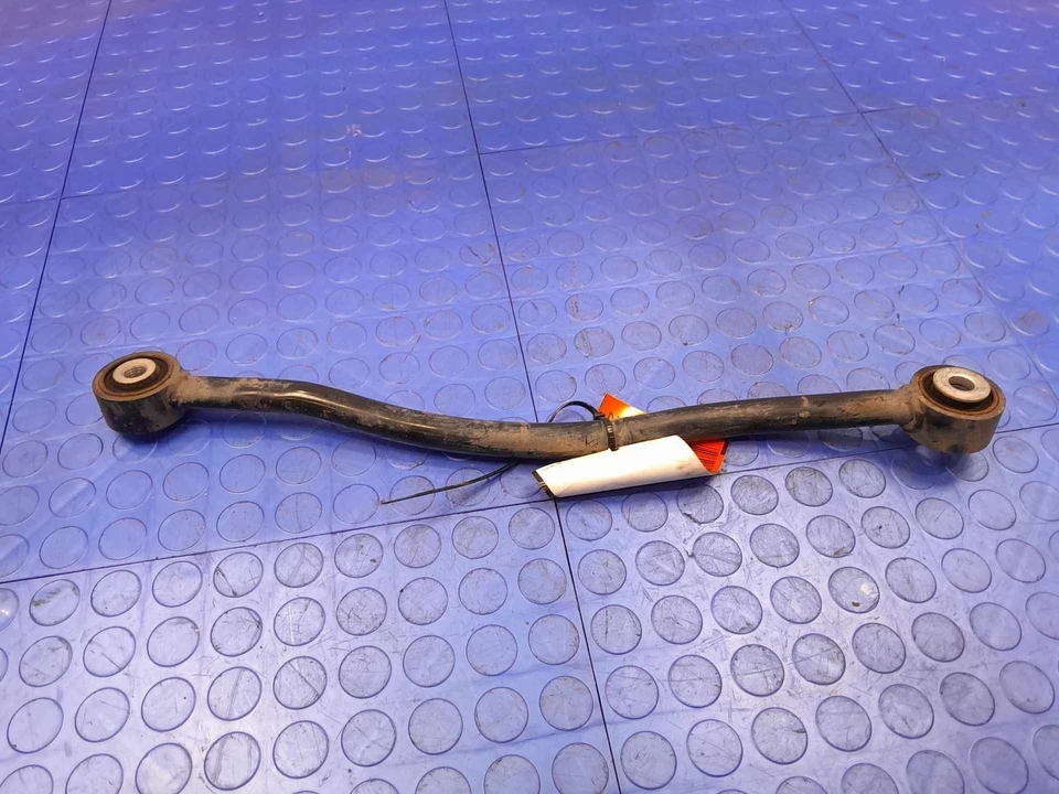 Brazo de control inferior trasero Dodge Charger Challenger dedo del pie lado derecho del pasajero Foto 1 de 4