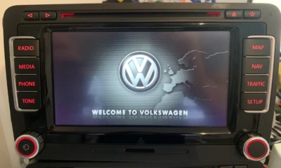 VW RNS510 RNS 510 Navigationssystem 1T0035680R mit CODE LED mit Europa Karte - Bild 1 von 4