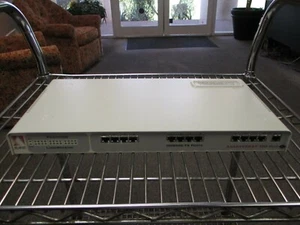 AsanteFast 100 Hub/12 Port 100Base-TX Switch - Bild 1 von 7