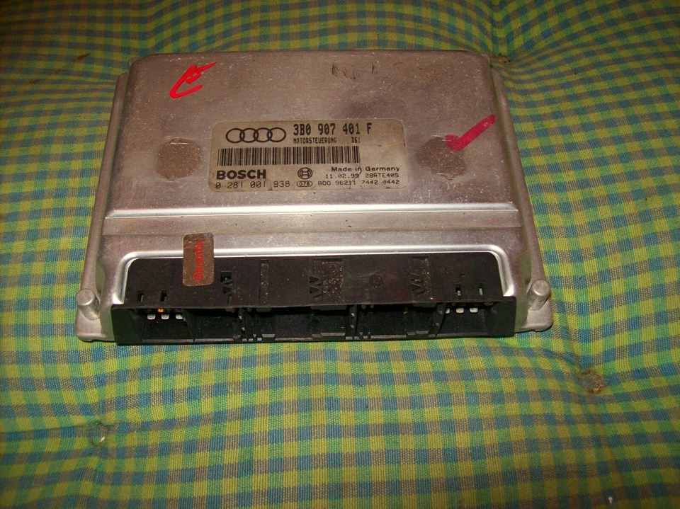 Centralina motore VW Passat TDI 2.5 V6 AFB 3B0907401F 0281001938 D61 11.02.99 - Immagine 1 di 1