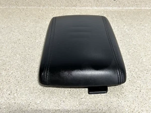 06-11 CADILLAC DTS CENTER CONSOLE BLACK LEATHER ARMREST LID STORAGE BLACK OEM - Bild 1 von 5