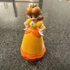 Daisy Amiibo Nintendo Super Mario Brothers Figure - Picture 1 of 5